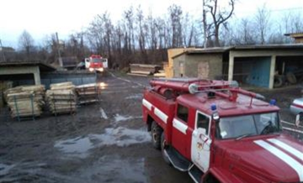 Пожежа сталася на деревообробному підприємстві у Великому Бичкові.

