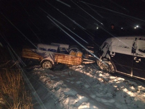 На рассвете на трассе возле пгт.Чинадиево Мукачевского района патрульные остановили автомобиль «Фольксваген Гольф» с прицепом. 