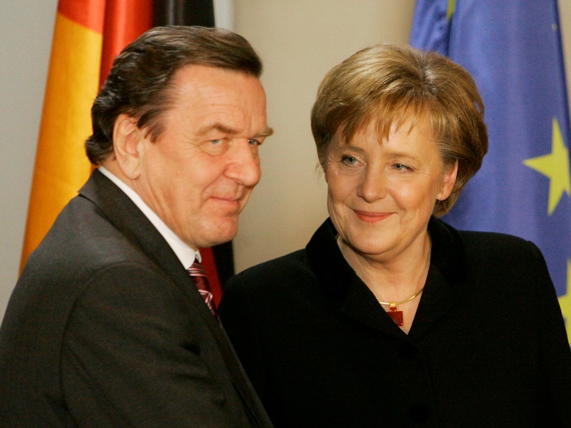 Колишній канцлер Німеччини Герхард Шредер розкритикував політику нинішнього глави уряду Німеччини Ангели Меркель щодо Росії.
