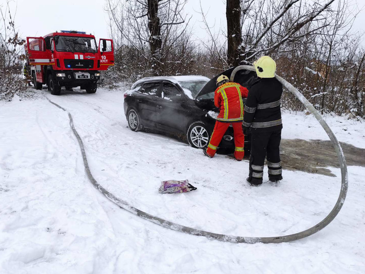 17 января в 13:05 в Службу спасения поступила информация о пожаре в легковом автомобиле Renault Megane.