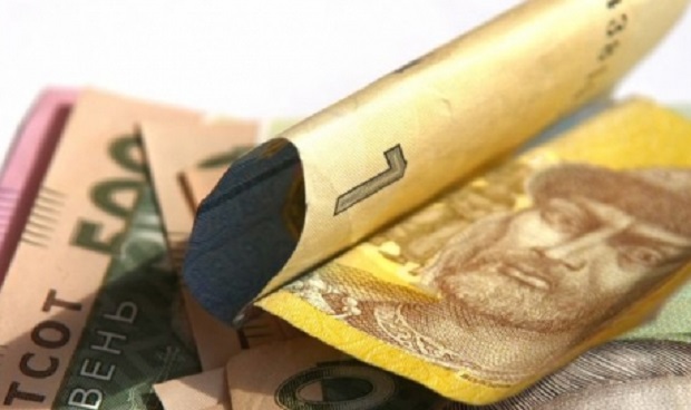 Національний банк підвищив курс української валюти щодо американської на 7 копійок.

