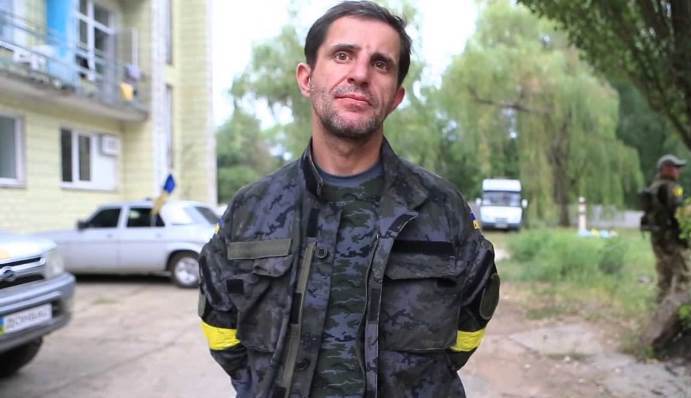 Бывший главный спасатель Украины, советник главы МВД Зорян Шкиряк во время пожарных учений бросил непогашенный окурок в сухую траву на опушке.