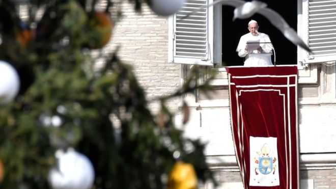 Папа римський Франциск закликав внести правку у новий рядок з найвідомішої християнської молитви 