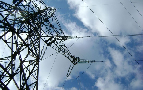 Непогода привела к отключению электроэнергии в трех областях – Львовской, Закарпатской и Сумской.