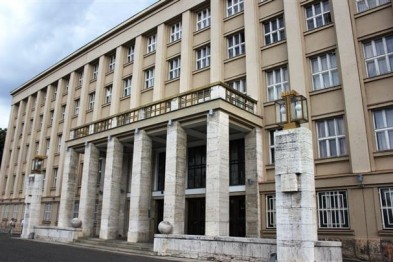 Председатель закарпатского облсовета Михаил Рівіс подписал распоряжение 