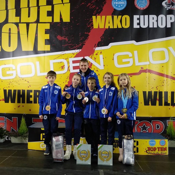 Ужгородський спортивний клуб «Korolovych team» взяв участь у першому етапі Кубка Європи з кікбоксингу WАКО «Golden glove», який нещодавно пройшов у італійському місті Конегліано.

