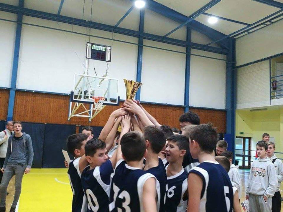 Ужгородські юні баскетболісти стали переможцями міжнародного турніру Кубок Карпат, що проходив нещодавно в Будапешті. 