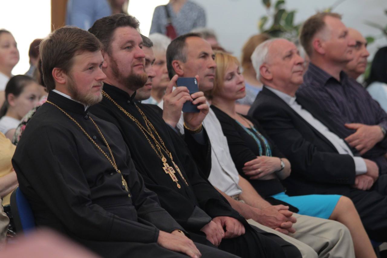 У рамках святкування Днів міста Мукачева та з нагоди 500-річчя Реформації мукачівці мали гарну нагоду відвідати фестиваль духовної музики.
