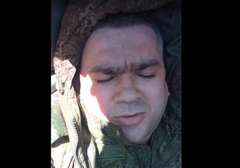 На странице Закарпатской 128-й бригады в социальной сети Facebook рассказали, как мобилизованные добровольцы из Иршавской области захватили в плен подполковника Росармии.