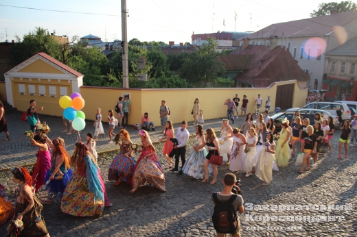 В Ужгороді відбувся Парад наречених / ВІДЕО