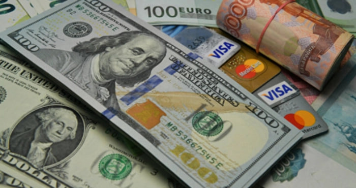 Курс валют на 5 травня: що відбувається з доларом, євро та злотим на початку тижня