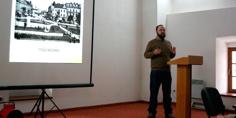 18 февраля в культурно-историческом центре «Совиное гнездо» состоялось второе мероприятие из цикла «Ужгород сквозь ХХ век» от образовательной платформы «Nomen». 
