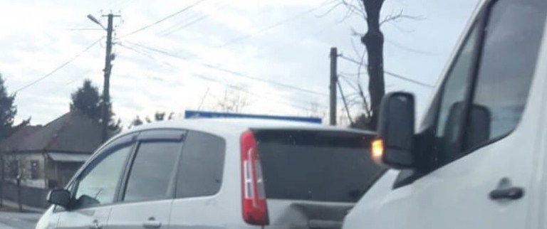 Сьогодні вранці, 4 лютого, у селі Ракошино Мукачівського району сталась аварія. ДТП трапилась на трасі Київ-Чоп близько 8:30.