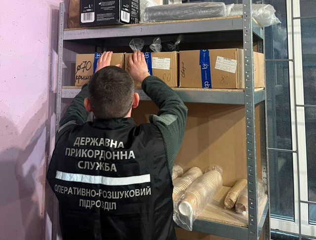 Малюнок до статті Нелегальні вейпи на 14 мільйонів: 30-річний "бізнесмен" постане перед судом (ФОТО)%