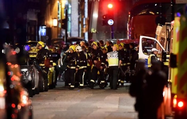 Медики повідомили про майже 50 постраждалих в результаті терактів в Лондоні. 

