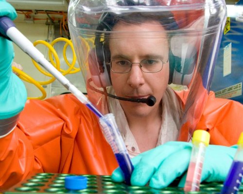 Фахівці з США розробили вірус, який представляє смертельну небезпеку для людського організму.