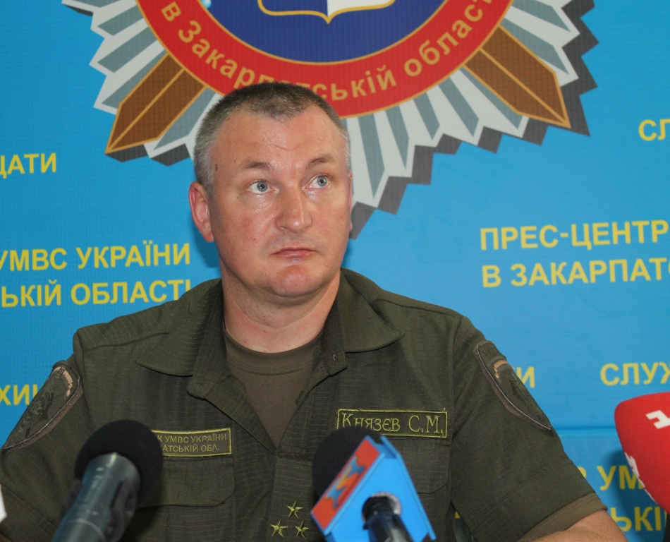 Временно исполняющий обязанности начальника Главного управления Национальной полиции в Закарпатской области Сергей Князев рассказал о переходе милиции в полицию.
