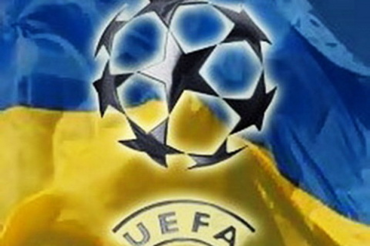 В областях України, де введений воєнний стан, футбольних матчів не проводитимуть