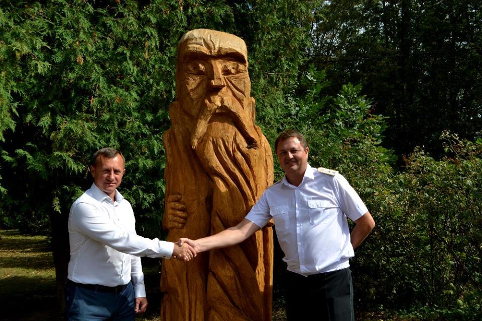 В Ужгороді лісівники краю відзначили подвійне свято - День працівників лісового господарства та 25-річницю створення Закарпатського обласного управління лісового та мисливського господарства.

