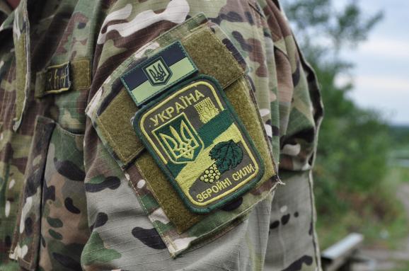 Про заробітну плату для військових, які служитимуть за контрактом, розповів військовий комісар Закарпатського обласного військового комісаріату Олег Вінницький.