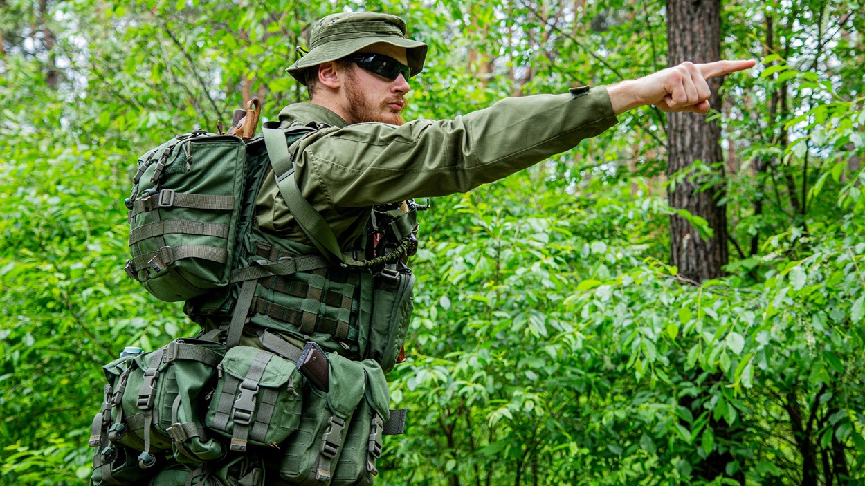 Еволюція військового спорядження: від середньовічних обладунків до сучасної амуніції