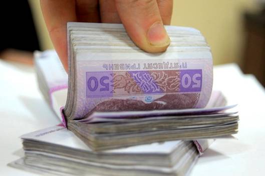 Зафиксировано получение гражданином 22 000 гривен для решения спорного вопроса в судебном заседании. 