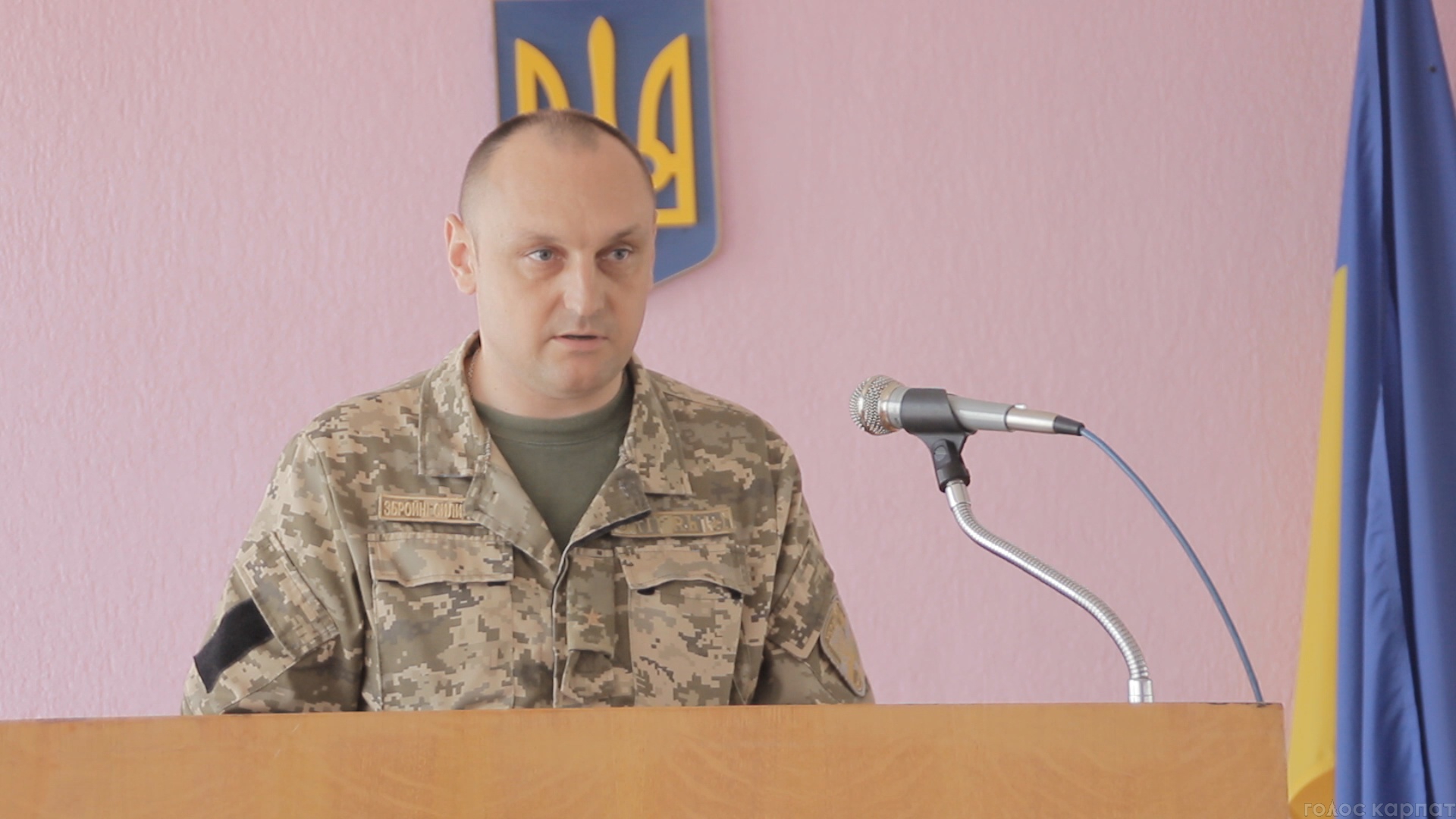 Комісаром Виноградівського військкомату, який в районі вже юридично відкритий, призначено майора Олександра Адамова із Закарпатського обласного військового комісаріату.