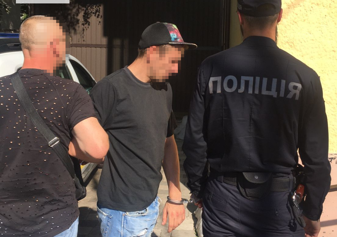 Свалявський відділ Мукачівської окружної прокуратури скерував до суду обвинувальний акт стосовно місцевого мешканця за фактом незаконного зберігання і збуту наркотиків і психотропів.