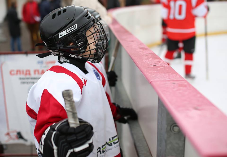 Для маленьких закарпатцев запрцює бесплатная школа хоккея