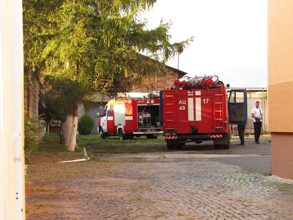В Мукачеві на території ЗОШ № 4 сталася пожежа