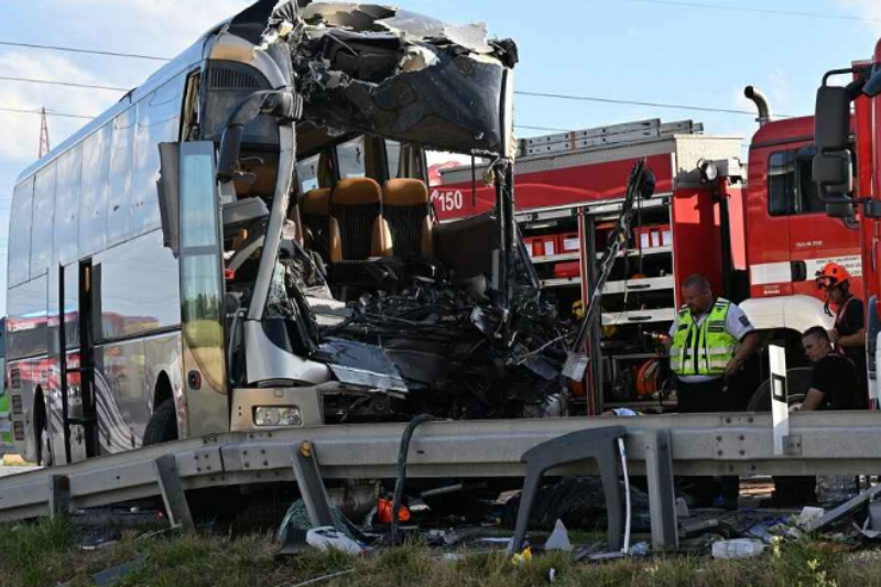 Є загиблі та поранені: в Чехії зіткнулися два автобуси серед пасажирів яких були громадяни України