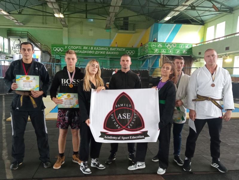 Престижні всеукраїнські змагання серед юніорів та дорослих (повний контакт, ІІІ–ІV ранг) відбулися 24–25 вересня у Броварах.

