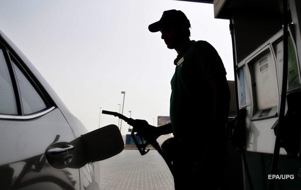 В Україні ціни на паливо продовжують знижуватися