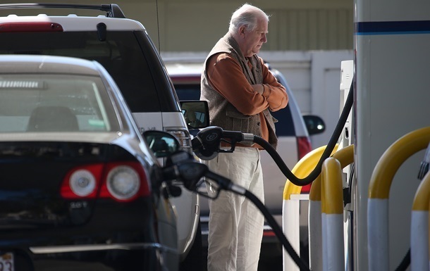 Середня ціна всіх видів бензинів і дизельного палива станом на 30 серпня зросла на 50 копійок за літр.
