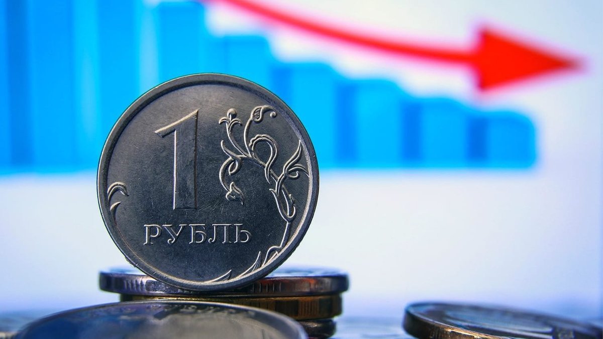Російський рубль після рекордних обвалів у перші дні вторгнення РФ в Україну зміг вийти на рівень до 24 лютого через європейський нафтогазовий імпорт, який підтримує приплив валюти попри санкції.

