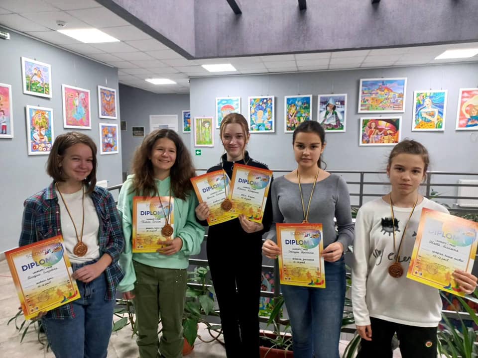 Воспитанники Мукачевского центра детского и юношеского творчества победили на Международном конкурсе «Соловьев искусство».