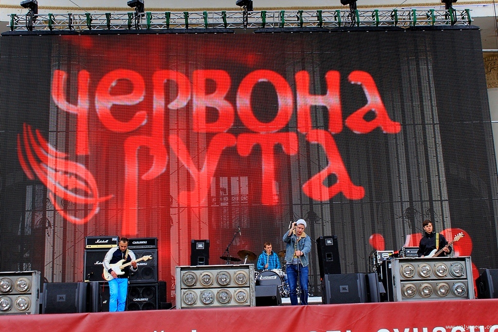 8 октября 2016 года в г. Ужгород состоится Закарпатский областной отборочный конкурс ХV Всеукраинского фестиваля современной песни и популярной музыки «Червона рута–2017». 