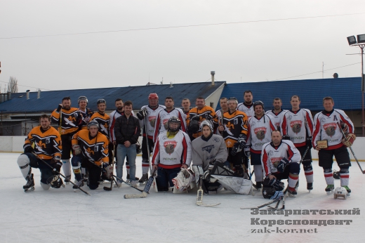 Сьогодні, 4 лютого, в Ужгороді продовжуються матчі Міжнародного хокейного турніру 