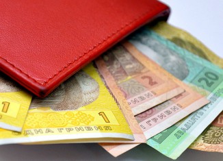 На Закарпатті зарплата на 22% нижча, ніж у середньому по Україні