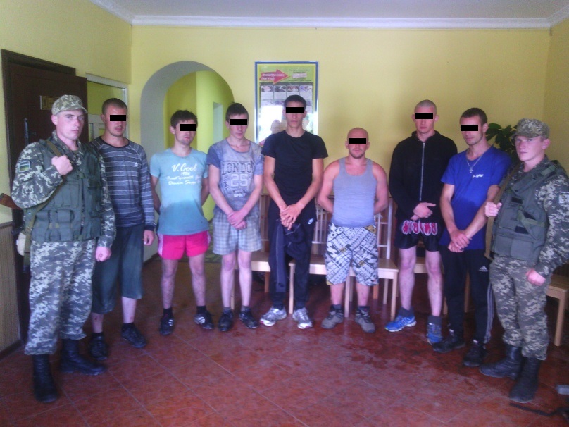 Мукачевские пограничники применили оружие при задержании "пловцов" / ФОТО