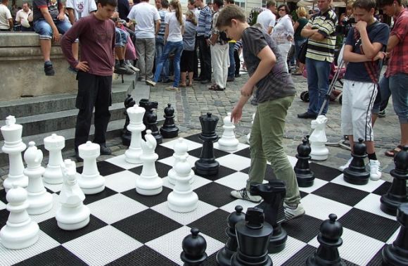 У Виноградові просто неба гратимуть шахи