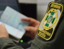 На кордоні затримали "багатодітного тату...