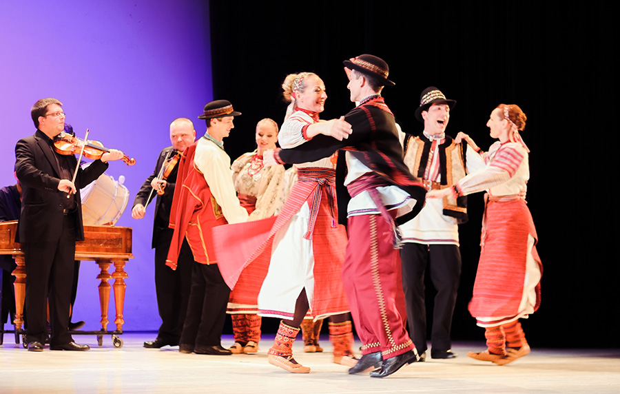 У понеділок, 22 червня 2015 року, в концертній залі Хустського районного будинку культури відбудеться благодійний концерт Національного ансамблю пісні і танцю Угорської Республіки.