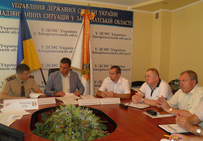 Сегодня, 14 августа, в режиме видеоконференции состоялось заседание Государственной комиссии по чрезвычайным ситуациям под председательством премьер-министра Украины Арсения Яценюка. 
