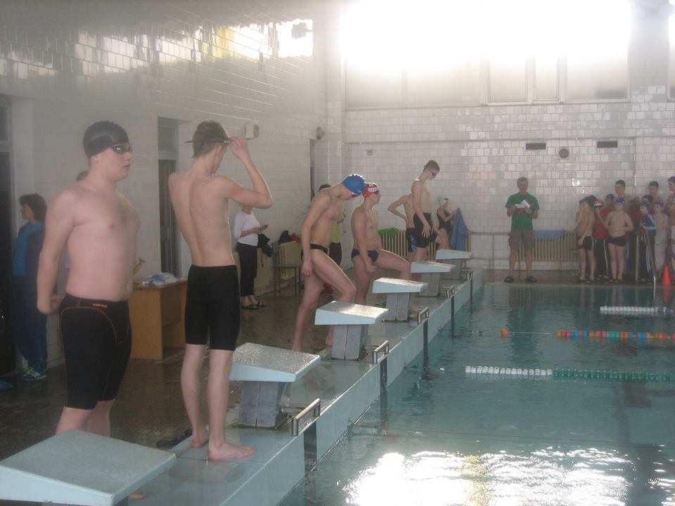 В Ужгороде состоялось первенство города по плаванию среди юношей и девушек 