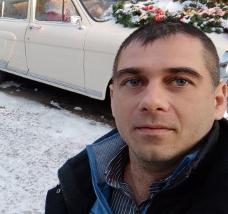 Пошуки зниклого на Ужгородщині 34-річного Артема Сокола тривають. Усіх, хто володіє будь-якою інформацією стосовно зниклого, просять про це повідомити.
