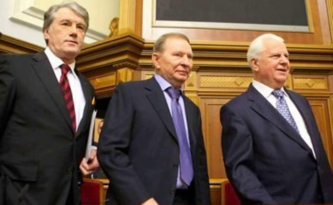 Колишні президенти України Леонід Кравчук, Леонід Кучма та Віктор Ющенко висловилися щодо доцільності введення воєнного стану у зв'язку з агресією Росію у Керченській протоці.

