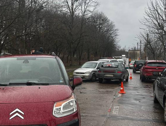 Дорожньо-транспортна пригода сталася 9 березня о 15:40 на вулиці Єрошенка у Львові