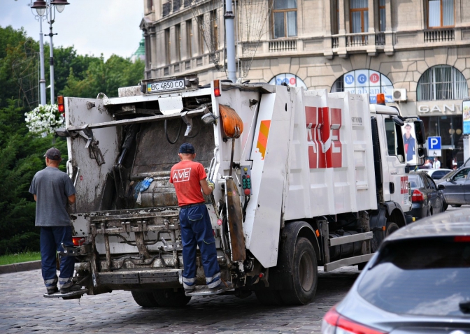 Недавно компания «ВЕ», которая занимается вывозом мусора из Ужгорода, заявила, что возникли трудности с вывозом отходов на городскую свалку.