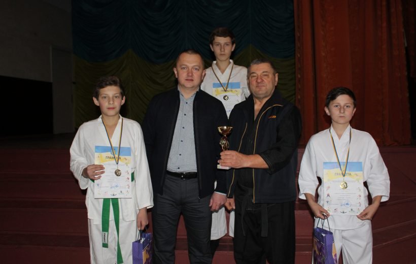 Юні спортсмени Рахівщини отримали нагороди за участь в осінньому чемпіонаті Закарпаття з Шотокан карате